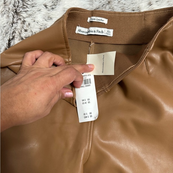 Faux leather leggings - Picture 2 of 3